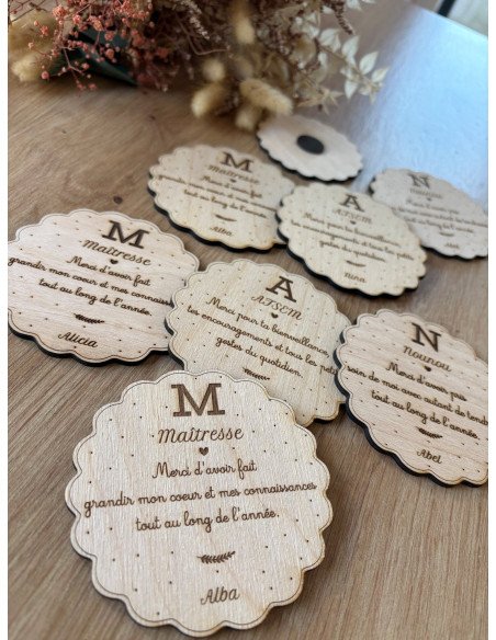 Magnet personnalisé  – Cadeau Maîtresse, ATSEM, Maître ou Nounou