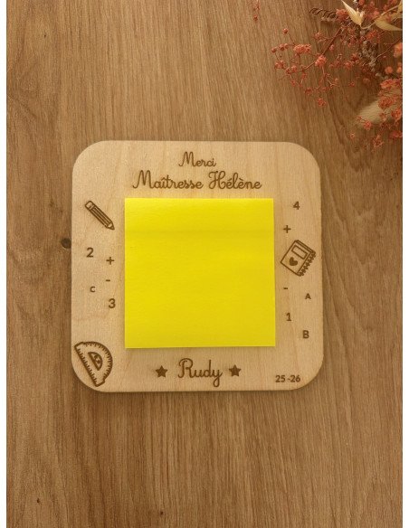 Bloc-note en bois personnalisé – Cadeau de fin d’année maîtresse, maître ou ATSEM modèle fleur✍️🌸