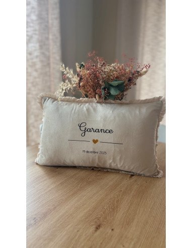 Coussin beige – Prénom & date de naissance