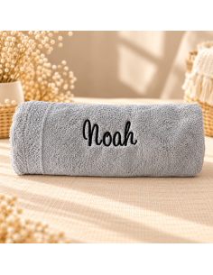 Serviette de bain grise 140x70 cm Prénom