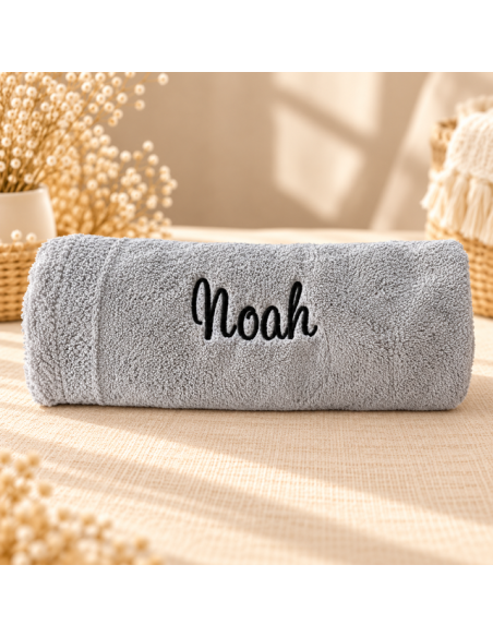 Serviette de bain grise 140x70 cm Prénom
