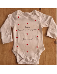 Body à message personnalisé – Annonce  et pluie de cœur