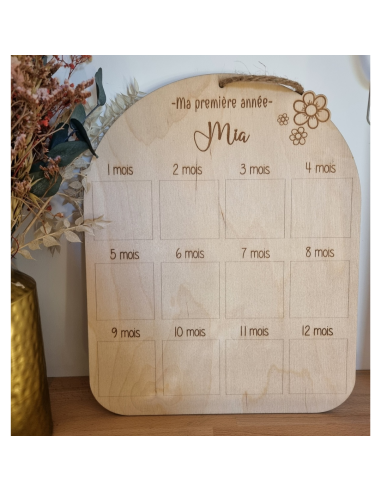🌟 Plaque souvenir en bois – “Ma première année” personnalisée avec prénom thème fleur