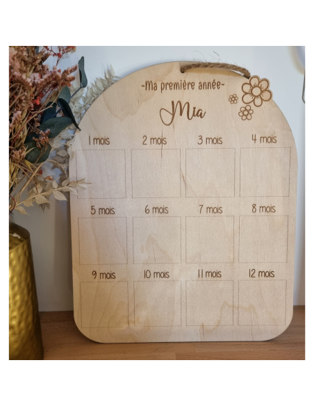 🌟 Plaque souvenir en bois – “Ma première année” personnalisée avec prénom thème fleur