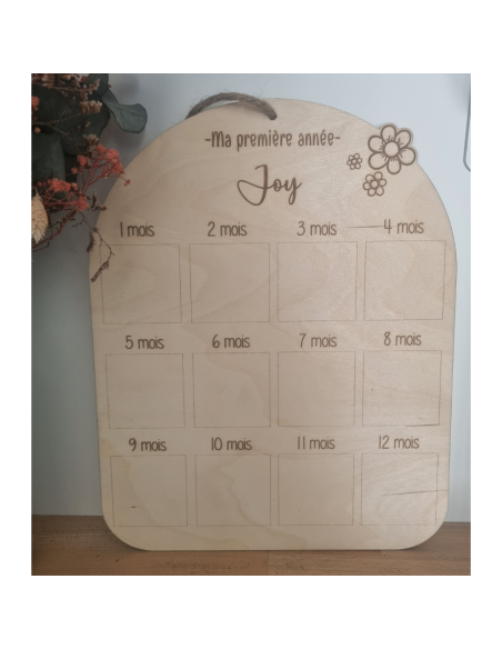 🌟 Plaque souvenir en bois – “Ma première année” personnalisée avec prénom thème fleur
