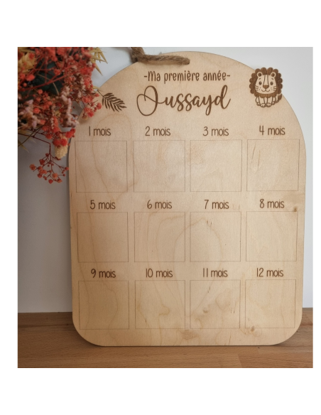 🌟 Plaque souvenir en bois – “Ma première année” personnalisée avec prénom thème Lion