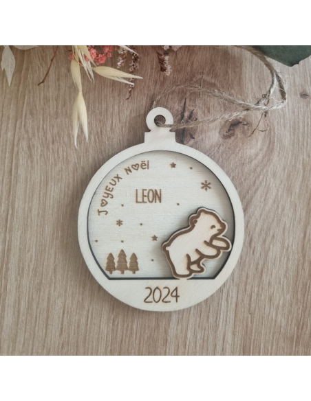 Boule de Noël personnalisée en bois – Prénom + date – Motif ourson