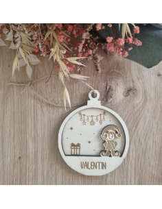 Boule de Noël personnalisée en bois – Prénom -Motif Lutin