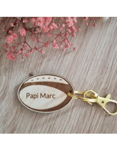 Porte-clés ballon de rugby en bois