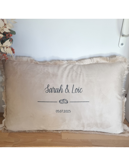 Coussin mariage personnalisé – Prénoms & date avec alliances (30x50 cm) écriture signature