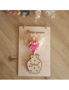 Vase en relief, fleurs séchées & personnalisation