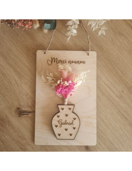 Vase en relief, fleurs séchées & personnalisation