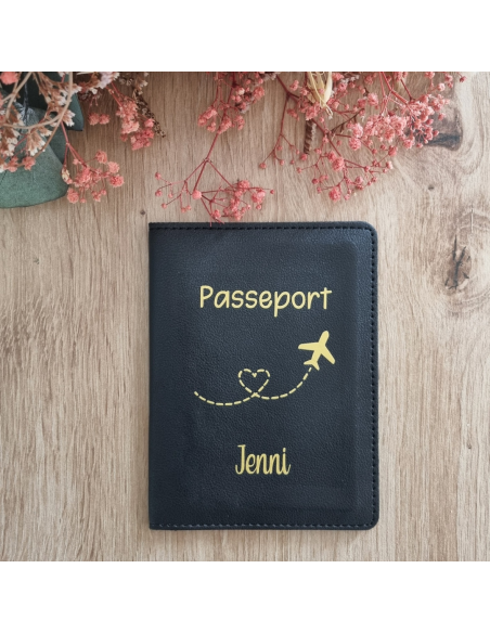 Protège passeport personnalisé logo avion cœur dorée