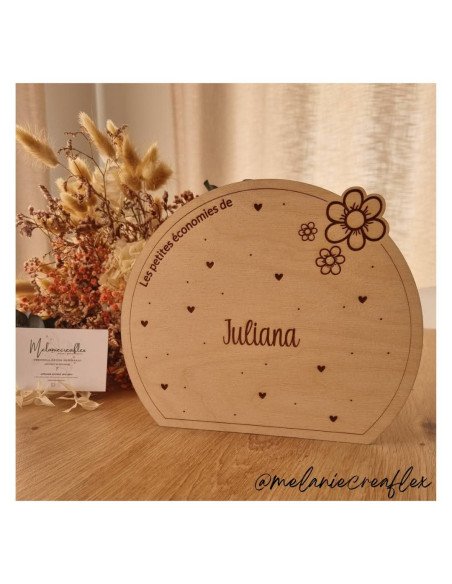 Tirelire personnalisée en bois motif fleur et coeur
