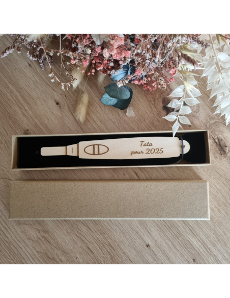 Test de grossesse en bois – Annonce personnalisée Noël
