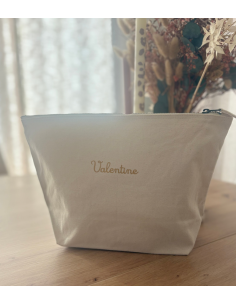 Grande pochette prénom – 5L (23×23×11 cm)