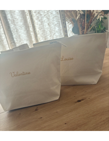 Grande pochette prénom – 5L (23×23×11 cm)