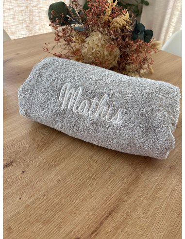 Serviette de bain grise 140x70 cm Prénom